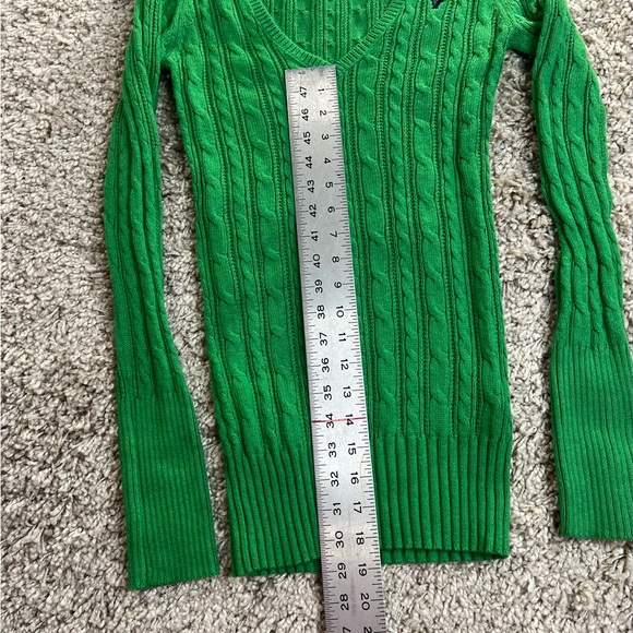 American Eagle Outfitters Vibrant Green V-Neck Sweater - Picture 5 of 8